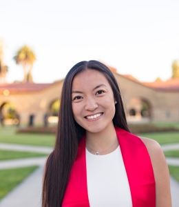 Portrait of Amanda Wang ’25