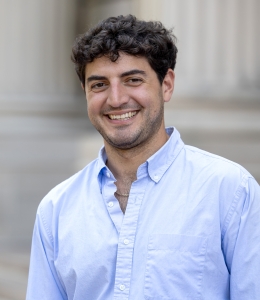 Andres Leland headshot