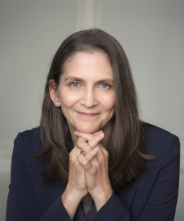 Headshot of Elizabeth Emens
