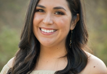 Headshot of Isela Bañuelos ’20