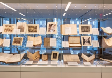 Glass exhibition case at Li Lu Law Library