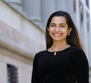 Woman wearing a black shirt
