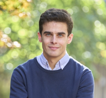 Portrait of Drew Brazer ’24