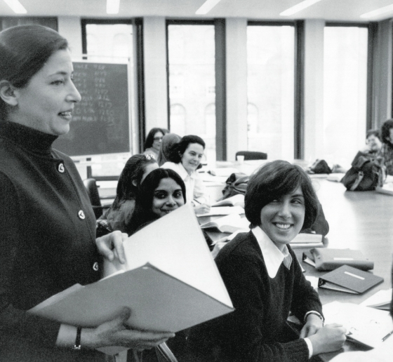 Image of Ruth Bader Ginsburg ’59 teaching in a Columbia Law classroom