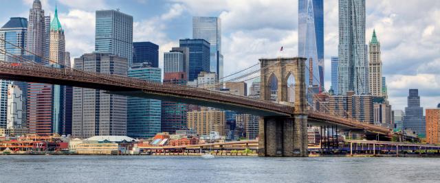 Brooklyn Bridge, the East River, and the downtown Manhattan skyline