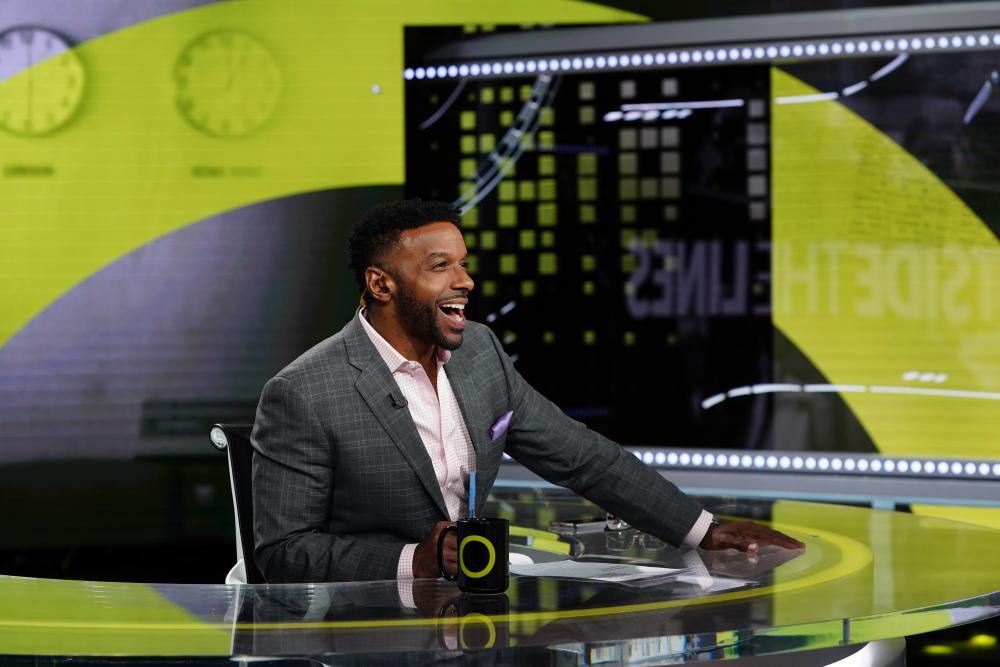 Ryan Smith 97 Goes Outside The Lines For Espn Columbia Law School