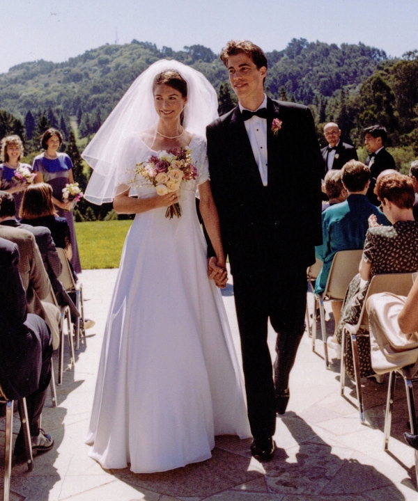 bride and groom at ourdoor wedding