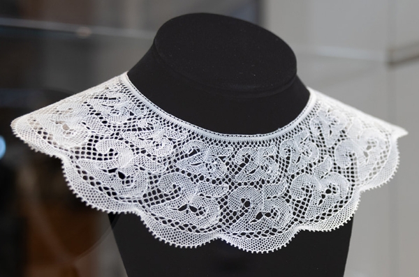 Lace collar featuring the number 25 repeatedly that belonged to Ruth Bader Ginsburg