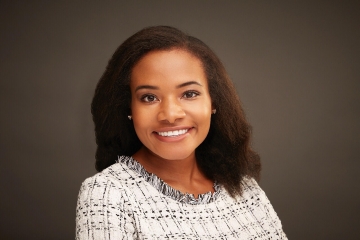 Stephanie Nnadi ’22 in white and gray top