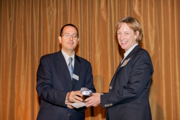 Dean David Schizer presents Debra Livingston with Columbia Law School's Wien Prize for Social Responsibility in 2010.